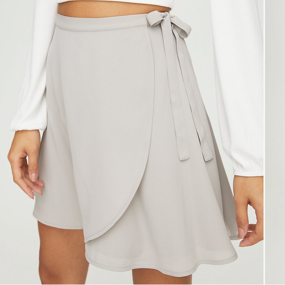 NWT aritzia Ariel wrap skirt